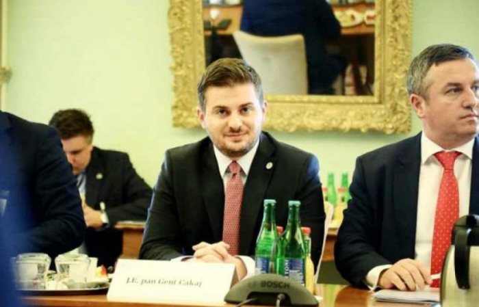 Cakaj në takimin e Vishegradit në Pragë kërkon liberalizimin e vizave për Kosovën