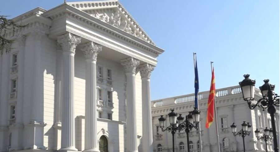 Qeveria e Maqedonisë së Veriut anulon tubimet publike deri më 6 mars