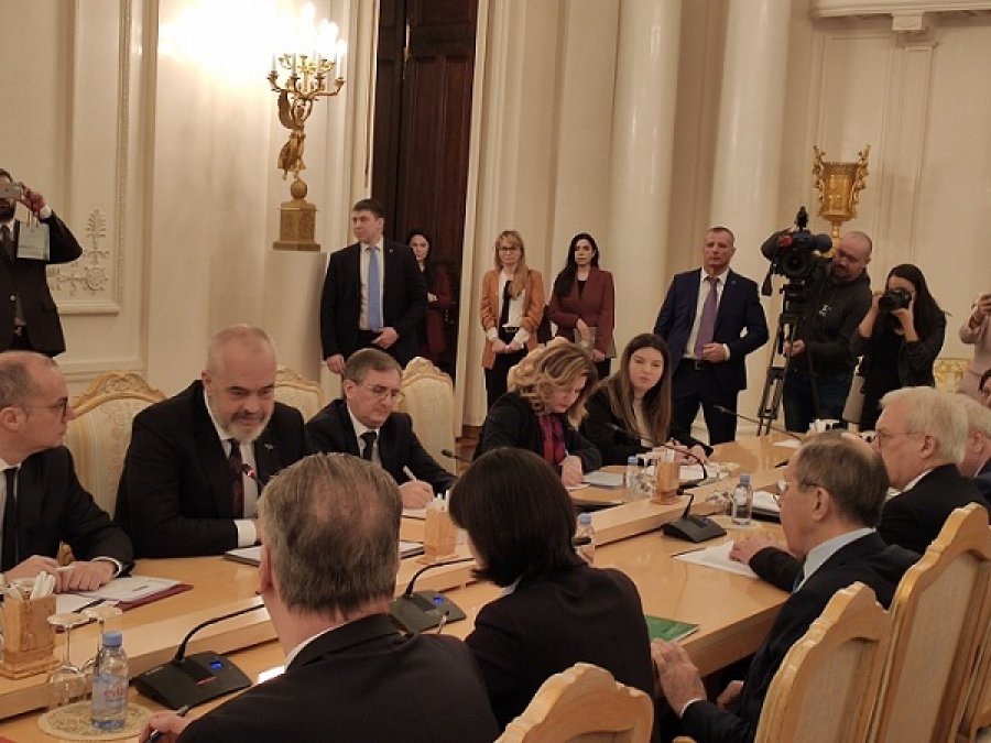 Rama i prerë në Rusi: Serbia të njohë sa më shpejt Kosovën!