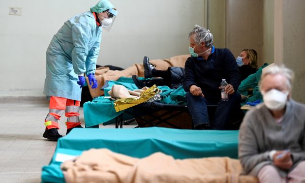 Itali, ulet numri i viktimave, brenda 24 orëve 525 të vdekur