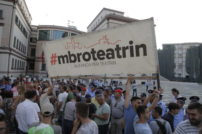 Përzgjedhja e Teatrit Kombëtar në listën e 7 më të rrezikuarve të Europa Nostra, vjen reagimi nga BE