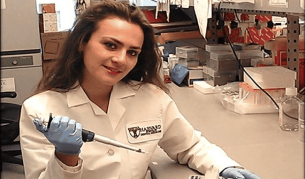 Shkencëtarja shqiptare zbulon se kur pritet të dalë vaksina