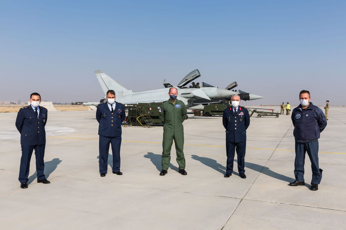 Shefi i forcave ajrore britanike viziton Turqinë