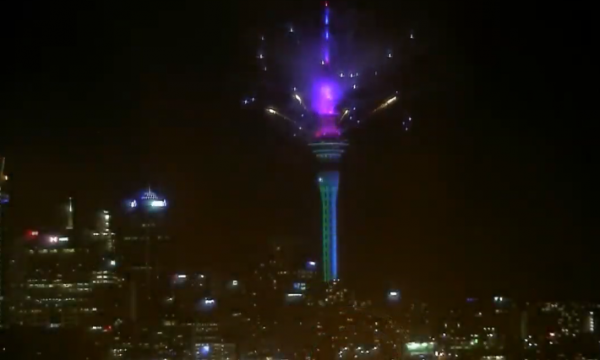 Viti 2021 arrin në Zelandën e Re