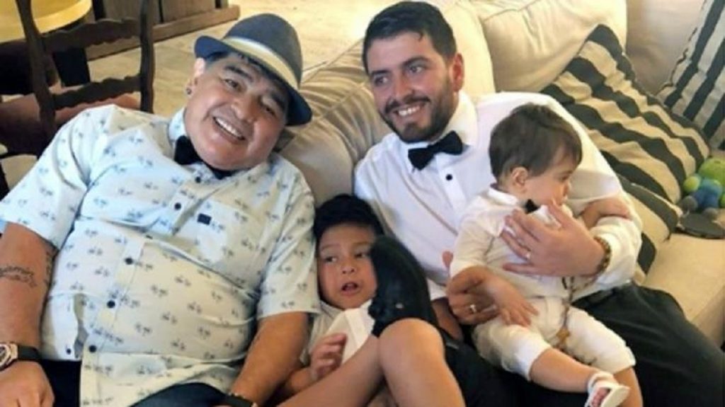 75 milionë dollarë e një tank: luftë për trashëgiminë e Maradonës, shfaqen gjashtë fëmijë të tjerë