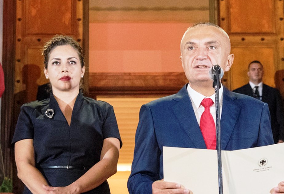 Presidenti Meta dekreton ministre të Jashtme Olta Xhaçkën