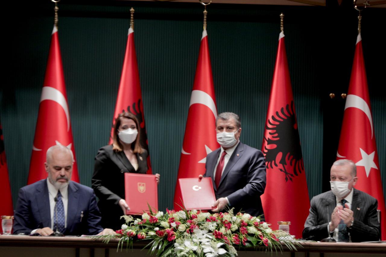 Manastirliu: 100 pacientë do të trajtohen falas çdo vit në Turqi