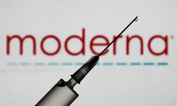 Moderna: Imuniteti që ofron vaksina zgjat të paktën një vit