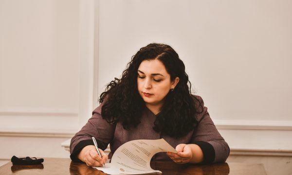 Osmani nënshkruan autorizimin për dërgimin e FSK-së në misione paqeruajtëse