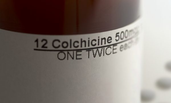 Studim: Ilaçi i cermës mund ta shkurtojë kohën e qëndrimit në spital të pacientëve me Covid-19