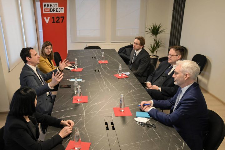 Ambasadori britanik, vizitë në LVV