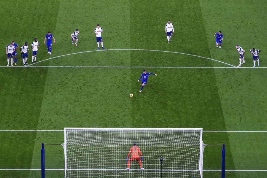 Chelsea fiton derbin londinez