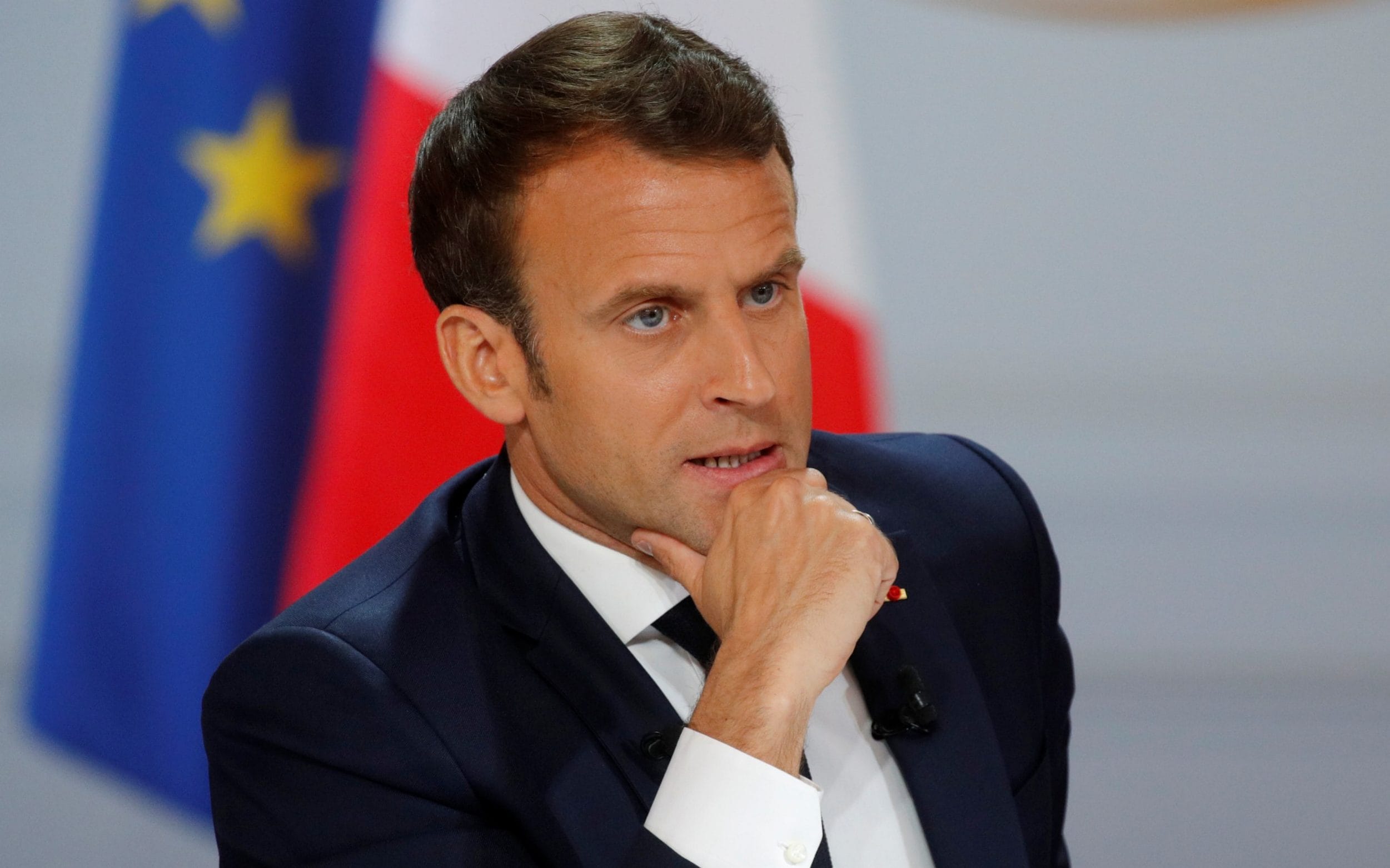 Macron: Vaksinimi në BE është më i ngadaltë, por më i sigurt se në Britani