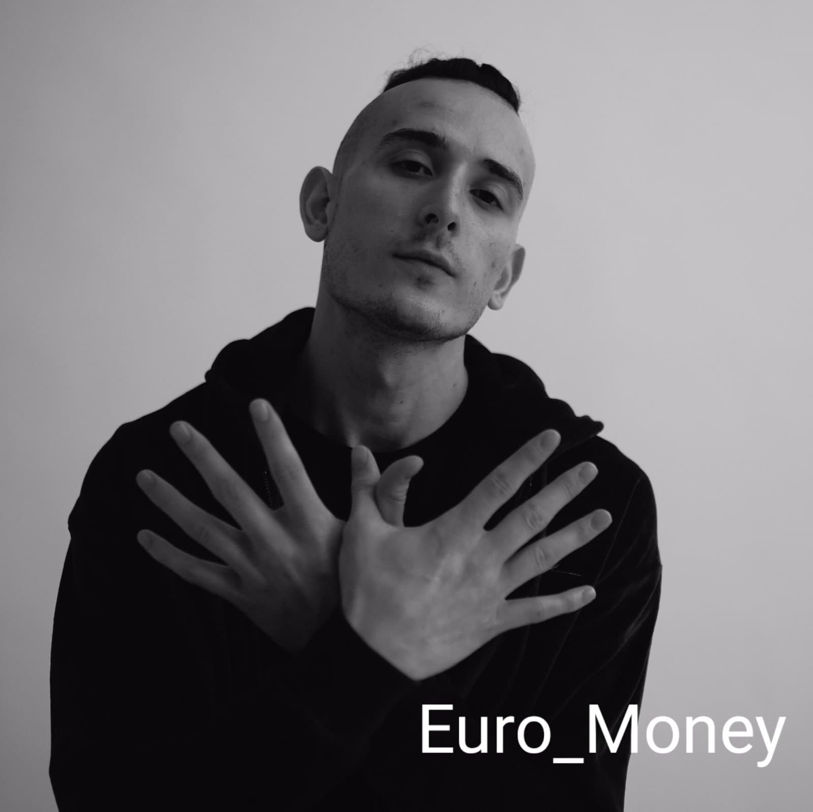 Reperi shqiptar që argeton publikun amerikan