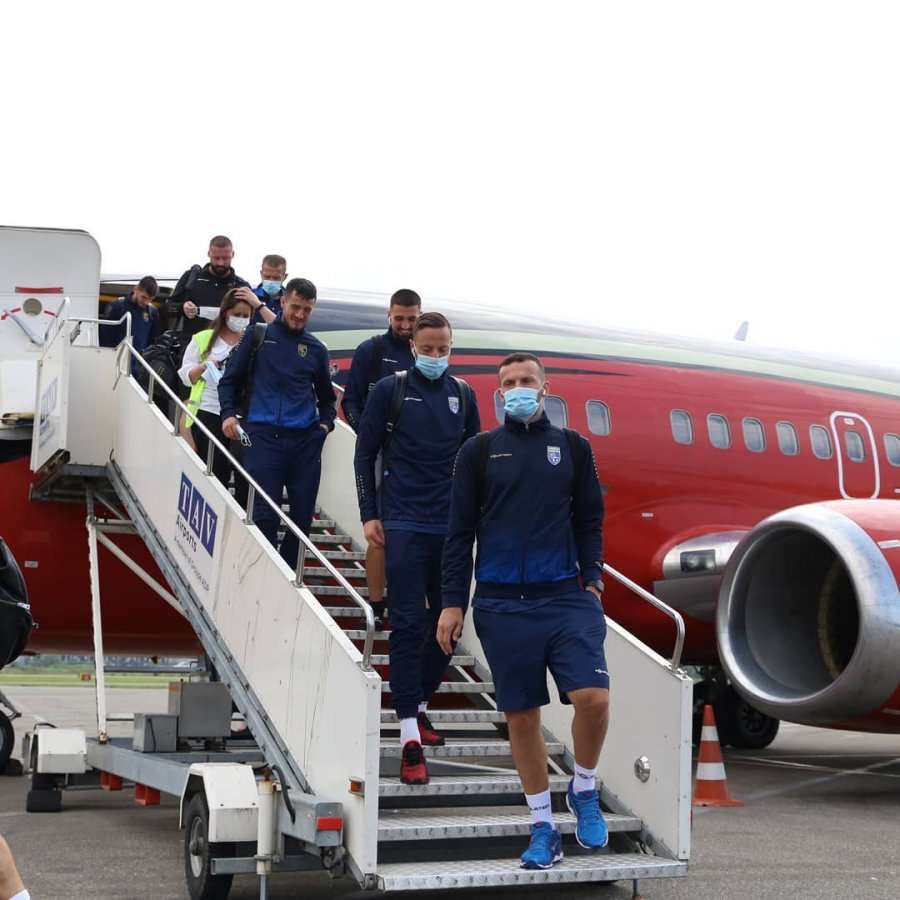 Kosova mbërrin në Batumi për ndeshjen ndaj Gjeorgjisë