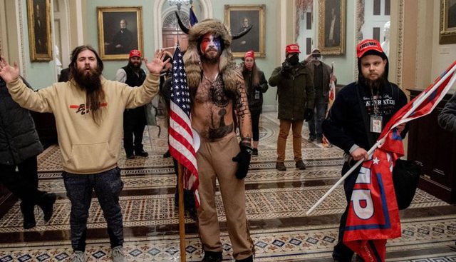 Një vit nga 6 Janari/ Trump i “trembet” medias, anulon konferencën