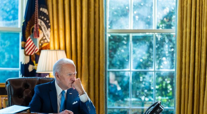 Ambasada amerikane publikon mesazhin e presidentit Biden për situatën në Ukrainë
