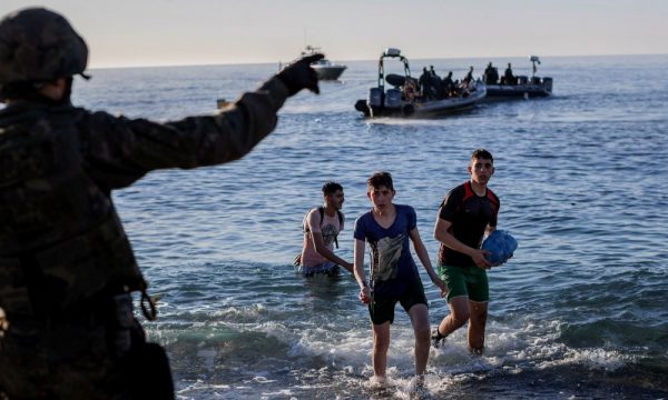 Mbi 4 mijë refugjatë vdiqën në vitin 2021 në përpjekje për t’u futur në Spanjë