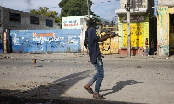 Një bandë ka djegur për së gjalli dy gazetarë në Haiti