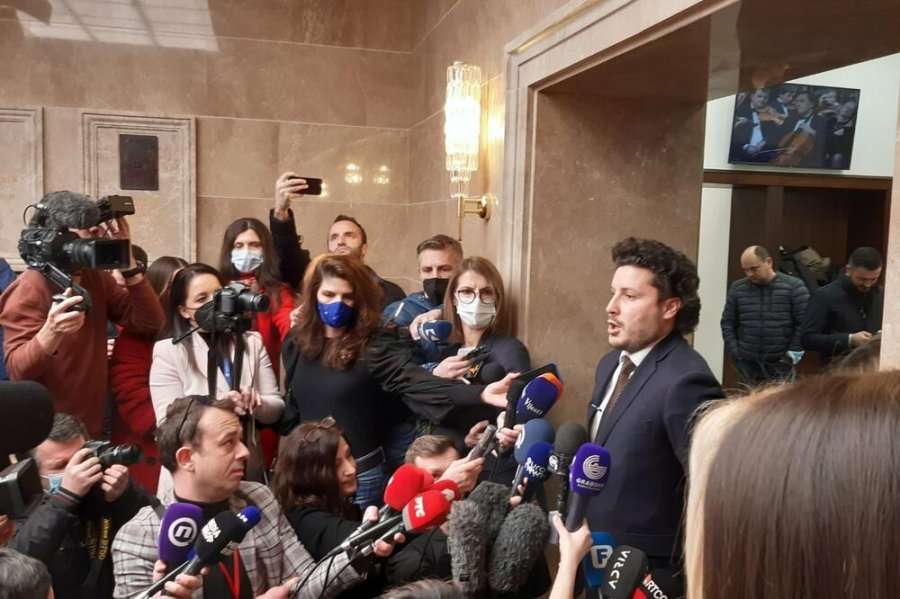 Abazoviq: Qeveria malazeze rrëzohet sot, nëse nuk ka zgjidhje, ka zgjedhje