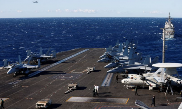 Lëvizjet ushtarake amerikane, aeroplanmbajtësja arrin në Adriatik