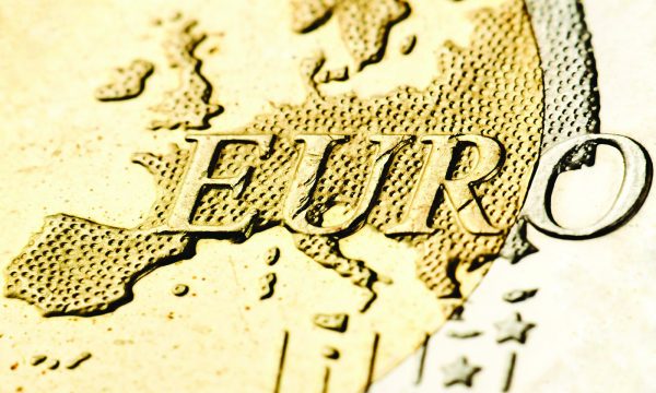 20 vjet me Euron, si nisi epoka e monedhës europiane në Shqipëri