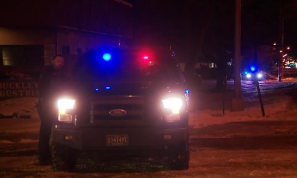 Një i vrarë e dy të plagosur nga të shtënat brenda një kishe në ShBA