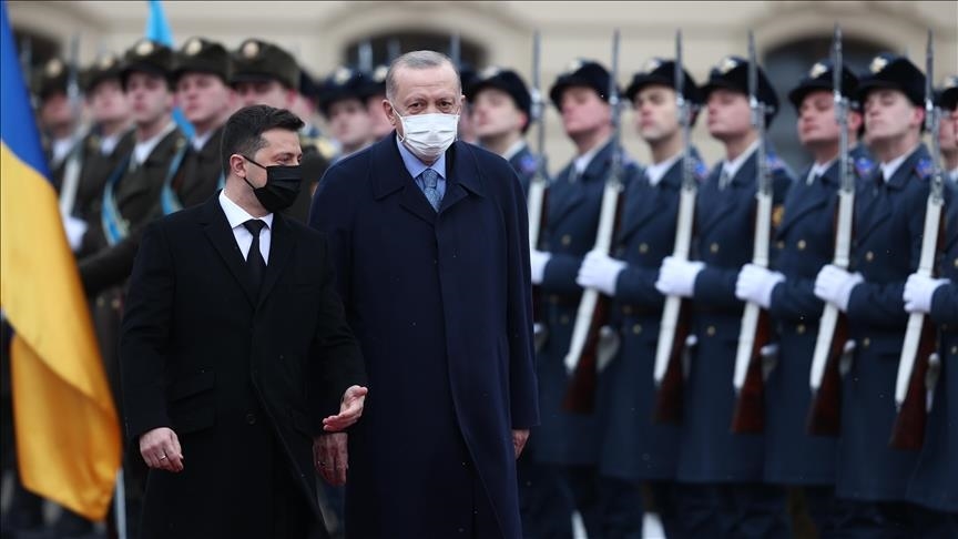 Presidenti Erdogan pritet me ceremoni zyrtare në Pallatin Marinskiy në Kiev