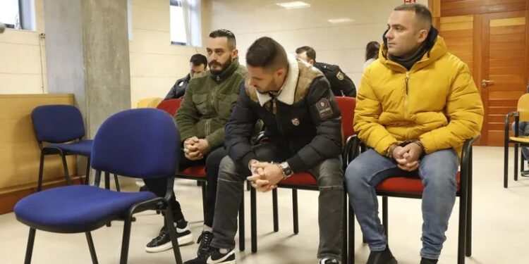 “Jemi fajtorë për gjithçka kemi bërë”, 3 “skifterët” shqiptarë dënohen në Spanjë, i fshihnin bizhuteritë në mal