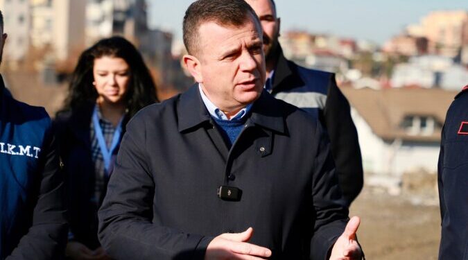 “Njerëzit duhet të mësohen të marrin leje!”- Ministri Balla lajmëron një fazë të re të IKMT-së: Për çdo zonë do ketë përgjegjës. Nga data 1 Janar, kontrollojmë…