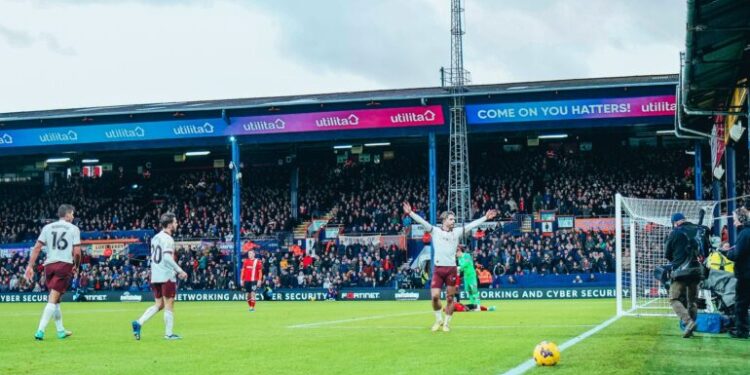 Përmbysje në transfertë, Manchester City rikthehet te triumfi në kampionat