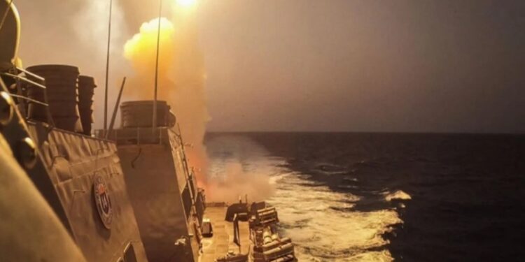 Egjipti rrëzon në Detin e Kuq një objekt fluturues, dyshohet se u përket izraelitëve