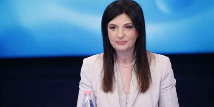 “Kur padrejtësia behet ligj, rezistenca bëhet detyre!”, Jozefina Topalli reagon pas masës ndaj Berishës: Ekzekutimi më brutal i opozitës