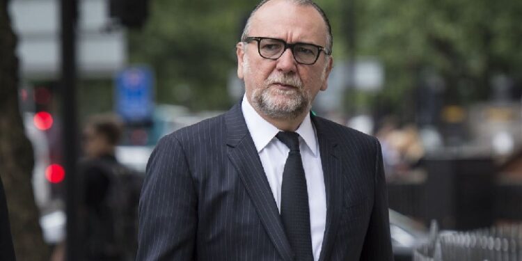 “Shqipëria më ka borxh 135 mln euro”, Becchetti do të apelojë marrëveshjen Itali-Shqipëri, mediat italiane: Informoi qeverinë italiane