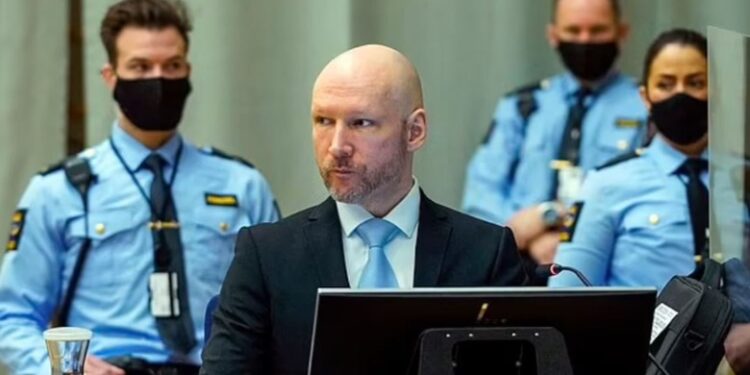 Vrasësi i 77 personave akuzon Norvegjinë për trajtim çnjerëzor