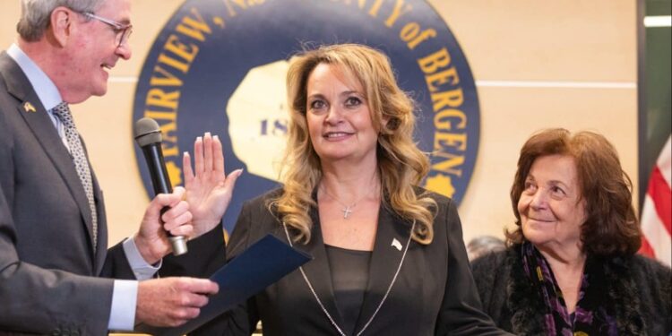 E para shqiptare kryetare në një bashki në New Jersey, Violeta Berisha: Njeriu mund të arrijë gjithçka, mbështetje për shqiptarët