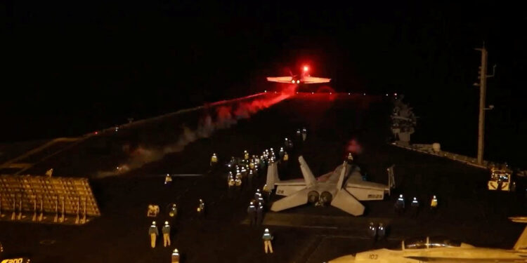 Pesë të vdekur dhe gjashtë të plagosur nga sulmet e SHBA dhe Britanisë së Madhe në Jemen, tha zëdhënësi i Houthi