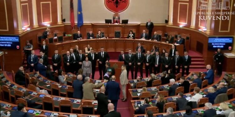 Mbyllet Kuvendi, PS shtyn votimin për ligjin për kthimin e basteve online