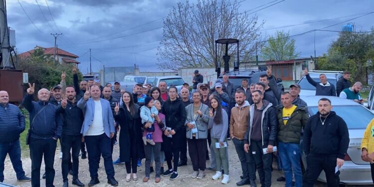 U zgjodh drejtues qarku, Lefter Maliqi shpall nisjen e ‘fushatës’ elektorale në Kuçovë