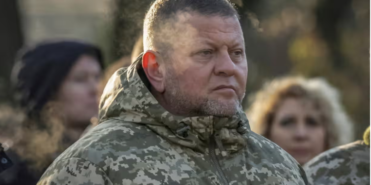 Volodymyr Zelenskiy shkarkon komandantin e lartë të ushtrisë ukrainase