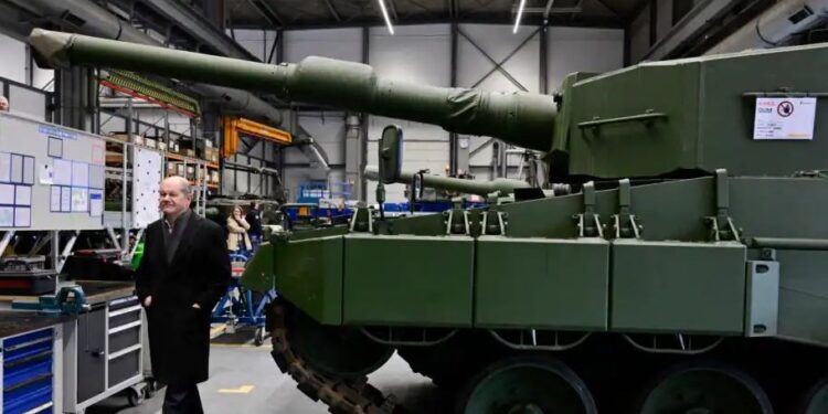 Deklarata e Trump/ Scholz zotohet se Gjermania do ta arrijë cakun e NATO-s prej 2% të shpenzimeve të GDP