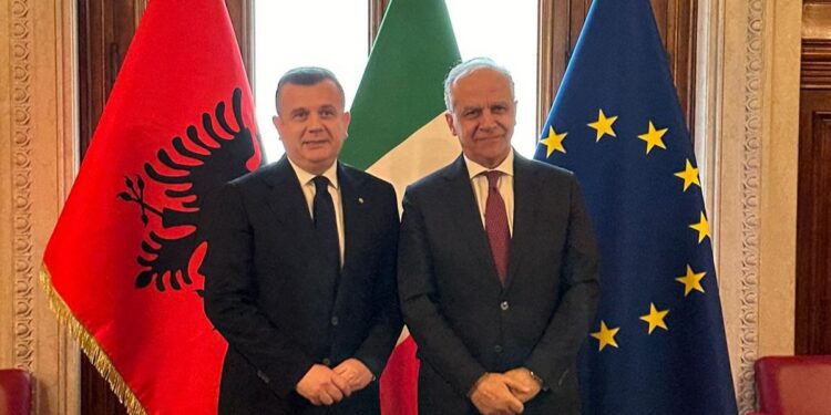 Balla takim me homologun Piantedosi në Romë: Eksperiencën italiane ta përdorim për menaxhimin e pronave të konfiskuara nga grupet kriminale
