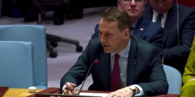 “Ukraina një shtet i korruptuar i Perëndimit dhe i sunduar nga nazistët”, kryediplomati polak i përgjigjet akuzave të Rusisë në OKB