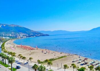 Media britanike jehonë rivierës shqiptare: Destinacion që duhet zbuluar! Aeroporti i Vlorës një arsye më shumë për të udhëtuar drejt Shqipërisë