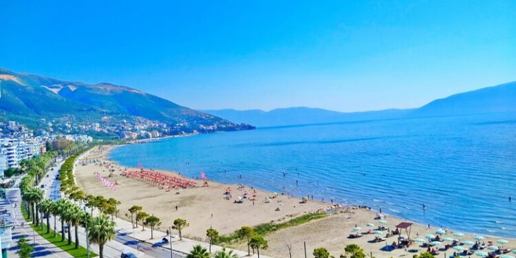 Media britanike jehonë rivierës shqiptare: Destinacion që duhet zbuluar! Aeroporti i Vlorës një arsye më shumë për të udhëtuar drejt Shqipërisë