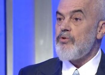 “Ajo është prototipi i gazetares që vetëm ndërpret”/ Rama reagon për Ambrozian: Unë isha miqësor, nuk kam asnjë ndjesë