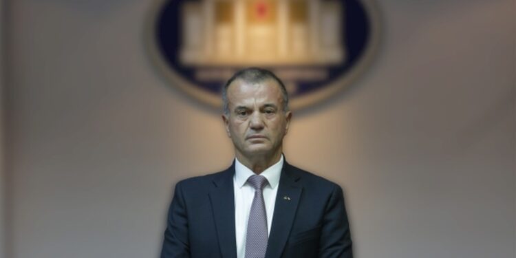  Shpërthim i fortë në Lushnjë, një deputet i plagosur