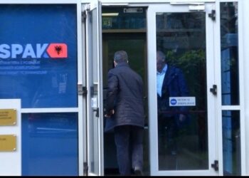 Ministri i Mbrojtjes, Niko Peleshi është paraqituar në SPAK