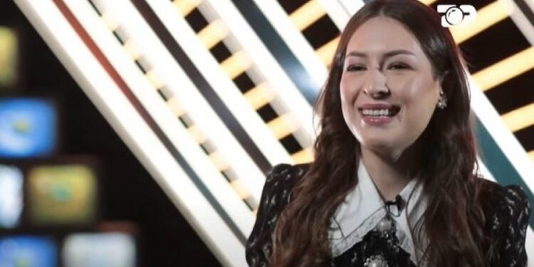 Françeska rrëfen mes lotësh traumat e fëmijërisë: Më kanë mbyllur në banjë