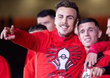 VIDEO/ Taulant Seferi tregon si e la Maqedoninë për Shqipërinë: Fanella kuqezi ka qenë ëndrra ime